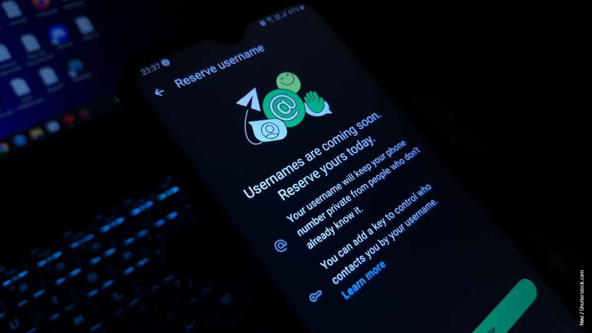 Smartphone con WhatsApp Cambio Nome